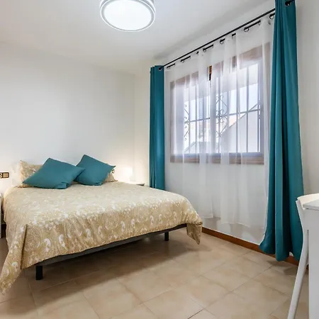 Amaravilla: Playa, Piscina Y Barbacoa アパート